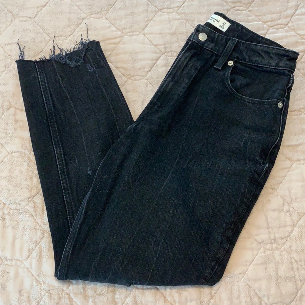 Black A&F Curve Love High Rise Mom Jean 27